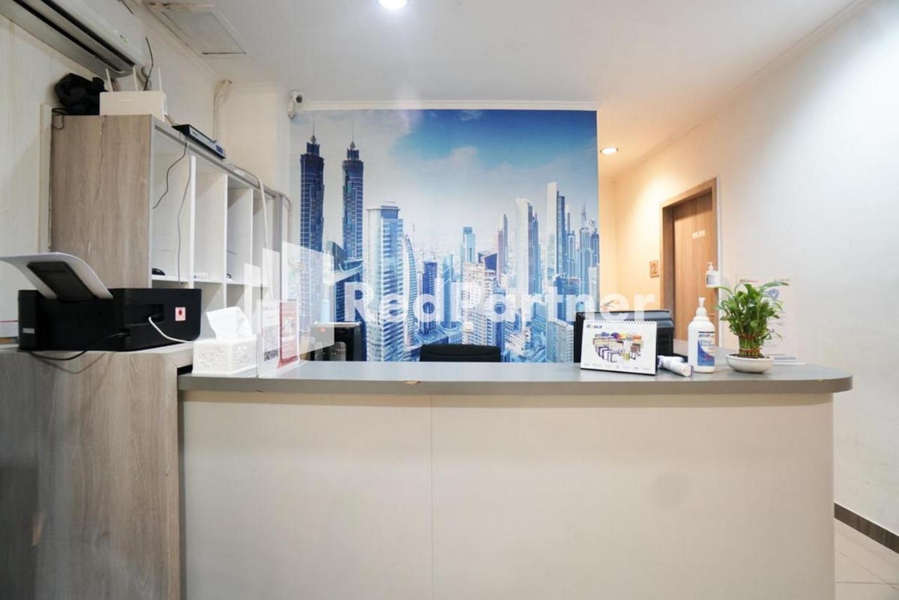 Eascot Mitra Reddoorz Hotel 2*